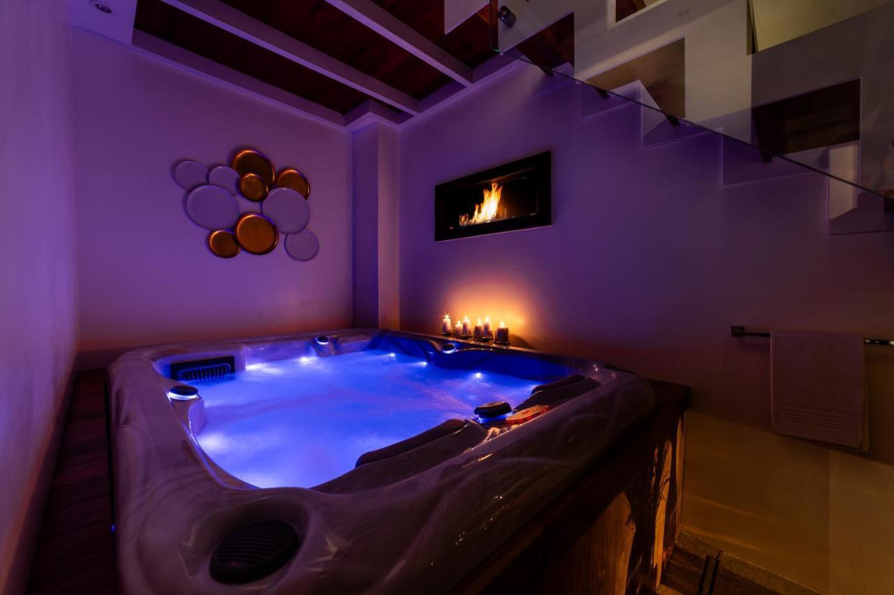 Old Court Luxury Suite&Spa By Monholiday Monopoli Zewnętrze zdjęcie