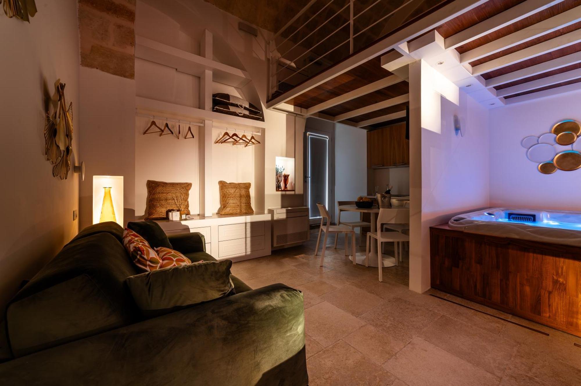 Old Court Luxury Suite&Spa By Monholiday Monopoli Zewnętrze zdjęcie