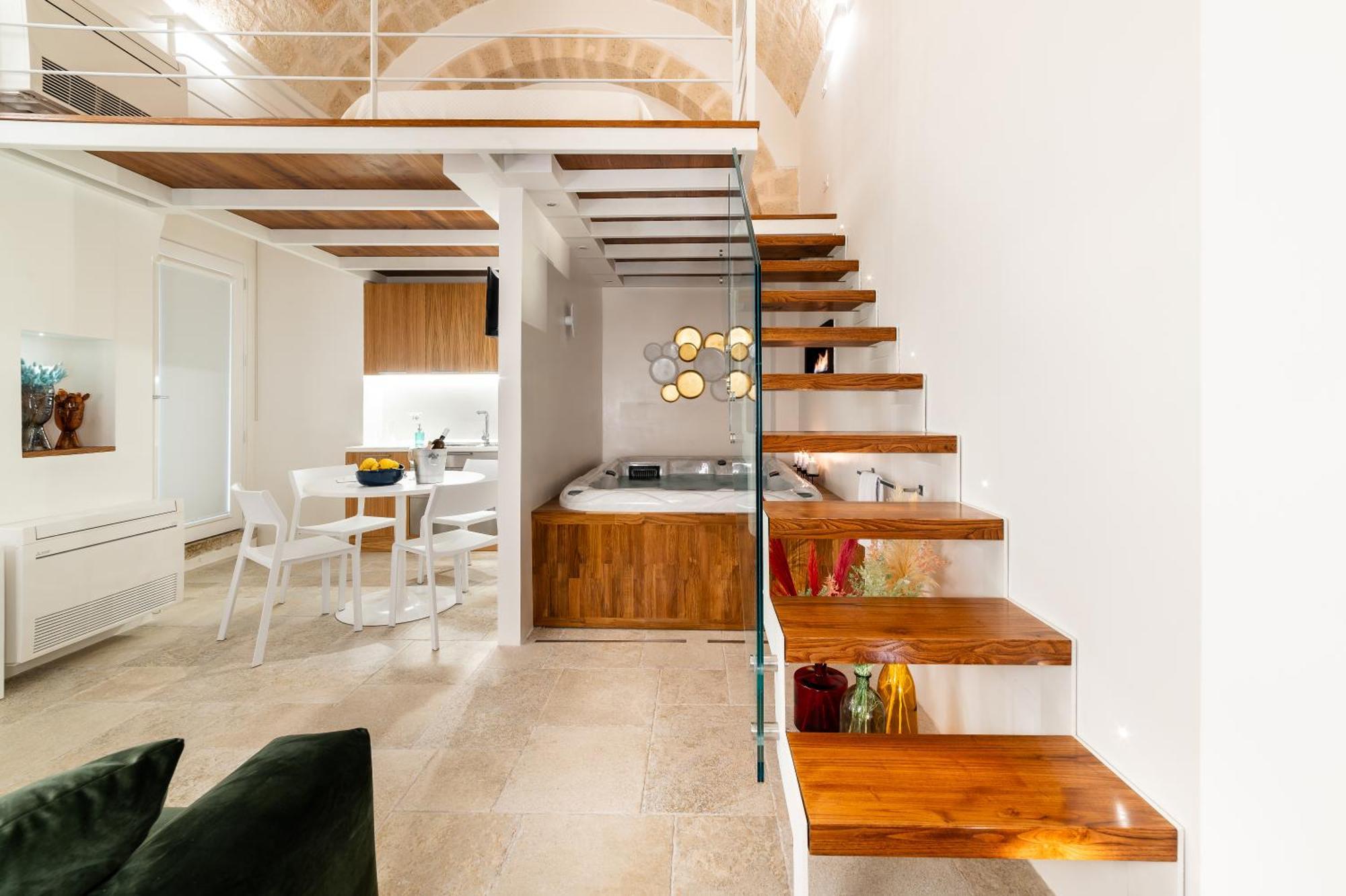 Old Court Luxury Suite&Spa By Monholiday Monopoli Zewnętrze zdjęcie